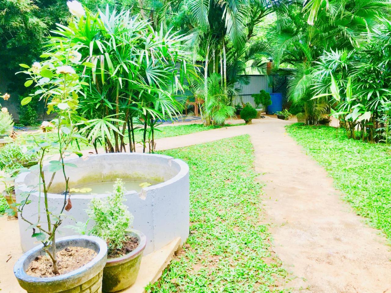 Sea Breeze Garden Hotel Tangalle Eksteriør billede